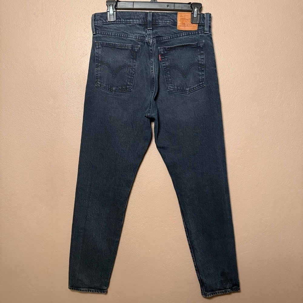 Levi's Wedgie Straight Leg Jeans in Leisure Time Tonight Size 27 Classic Denim - Picture 9 of 16